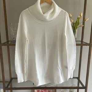 Women's White Ribbed Turtleneck Sweater